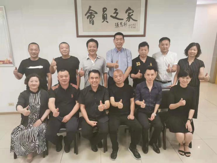 我省首個(gè)專(zhuān)家?guī)煺匠闪?，今泰裝飾工程經(jīng)理受(圖1)